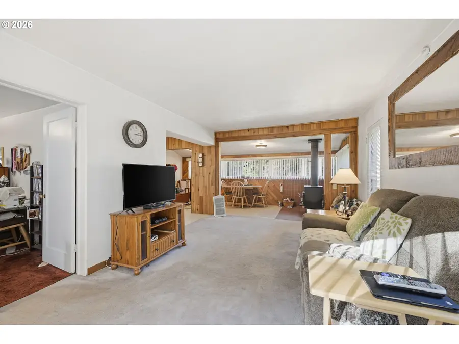 88866 Evers Rd, Elmira, OR 97437 - #3