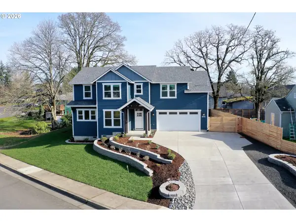 374 N 18th St, StHelens, OR 97051