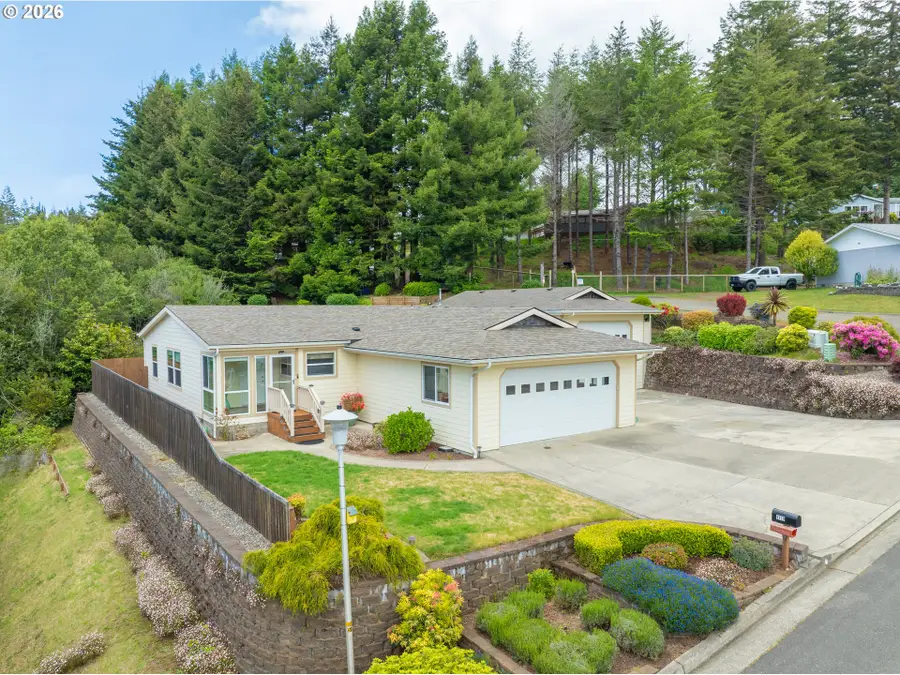 1710 Kristi Loop, Lakeside, OR 97449 - #2