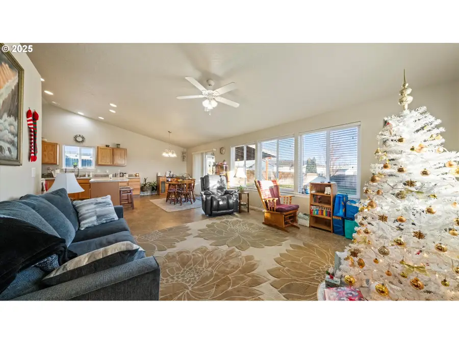 110 Teal Ct, Stanfield, OR 97875 - Image #3