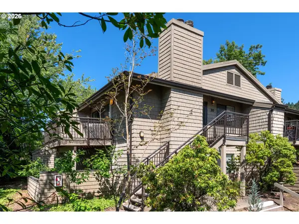 30 Crestfield Ct, LakeOswego, OR 97035