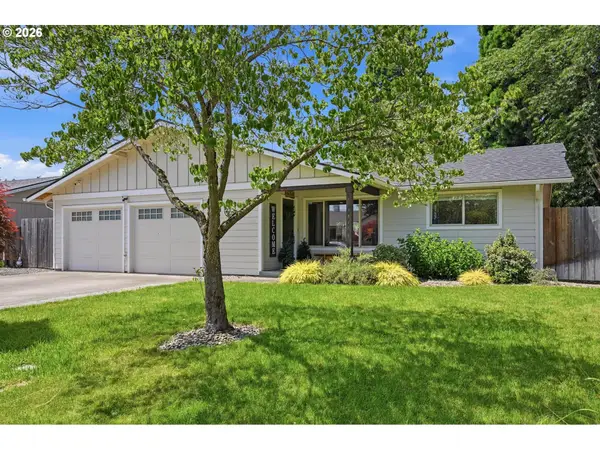 373 Palm Ave, Woodburn, OR 97071