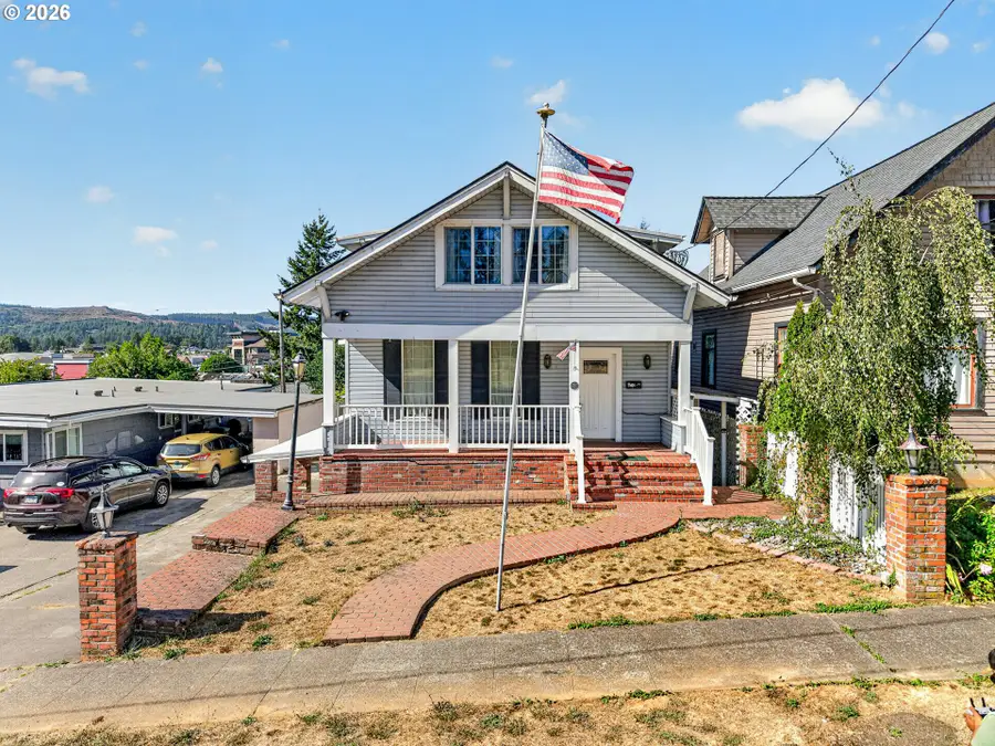 246 E Main St, Coquille, OR 97423 - #2