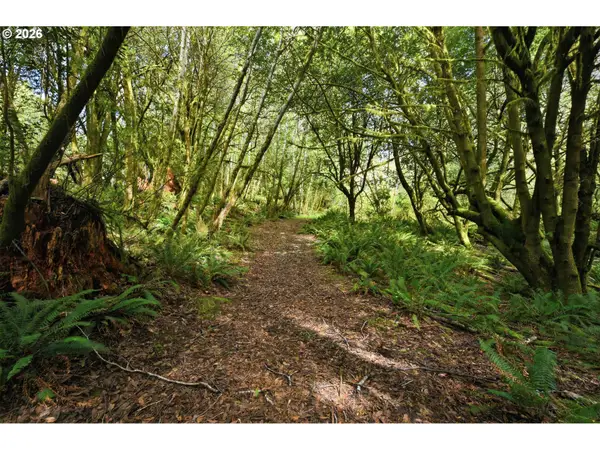 0 Cougar Rd, Coquille, OR 97423