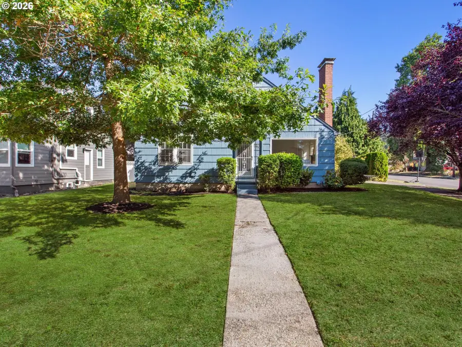 8845 NE Broadway, Portland, OR 97220 - #3