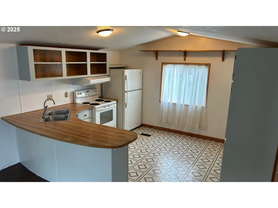 91323 Sandstone Ln #418, Coosbay, OR 97420 - Image #2