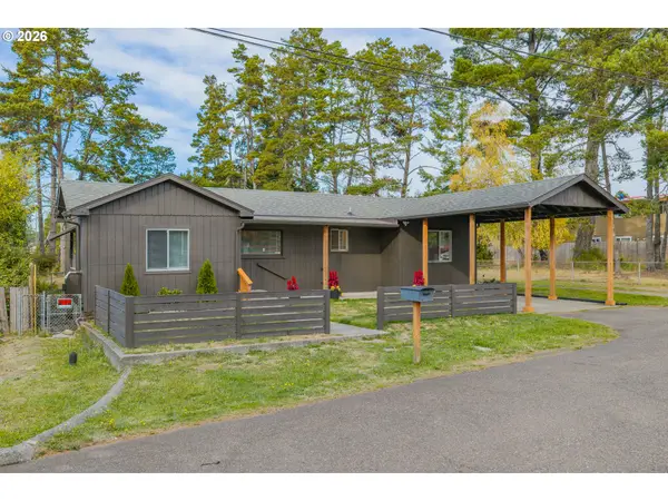 1848 Thomas Ave, CoosBay, OR 97420
