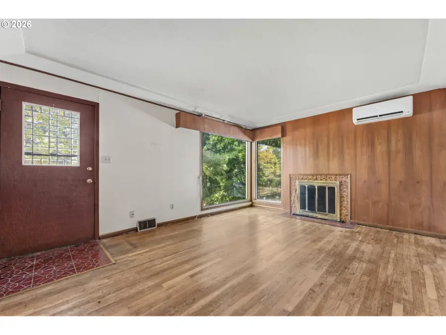 7526 SW Capitol Hill Rd, Portland, OR 97219 - #3