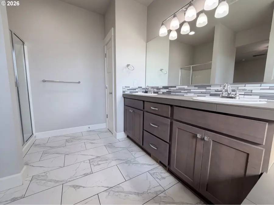 3746 SW Mckinley St, Gresham, OR 97080 - #3