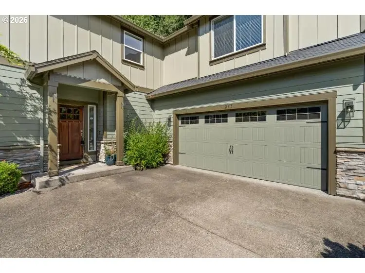 235 NW Milne St, Hillsboro, OR 97124 - #3