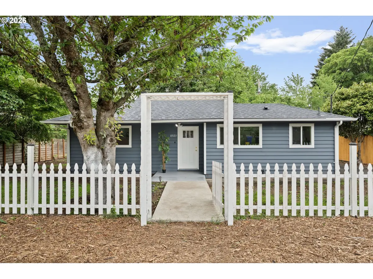 8923 SE Clinton St, Portland, OR 97266 - #1