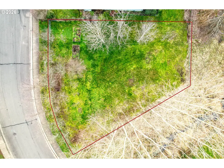 335 NE Hillwood Dr, Hillsboro, OR 97124 - Image #3