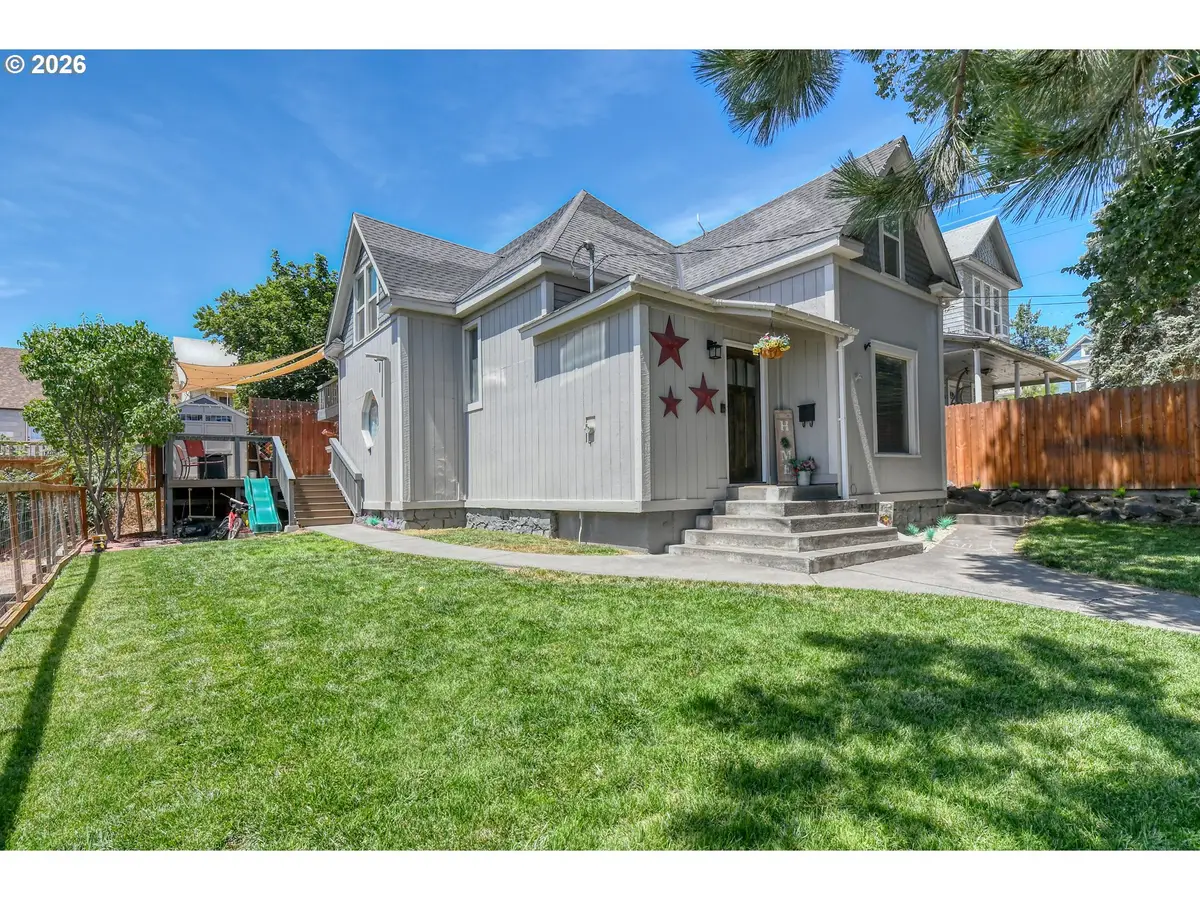 417 NW 4th St, Pendleton, OR 97801 - #1