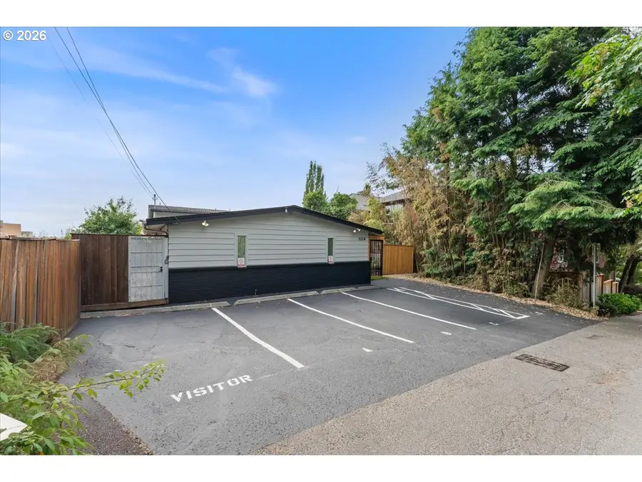 3216 SW 11th Ave, Portland, OR 97239 - #2