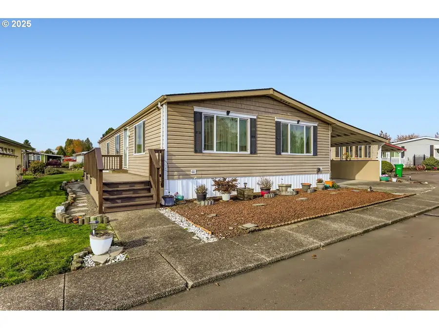 1504 Frontier Cir, Forest Grove, OR 97116 - Image #2