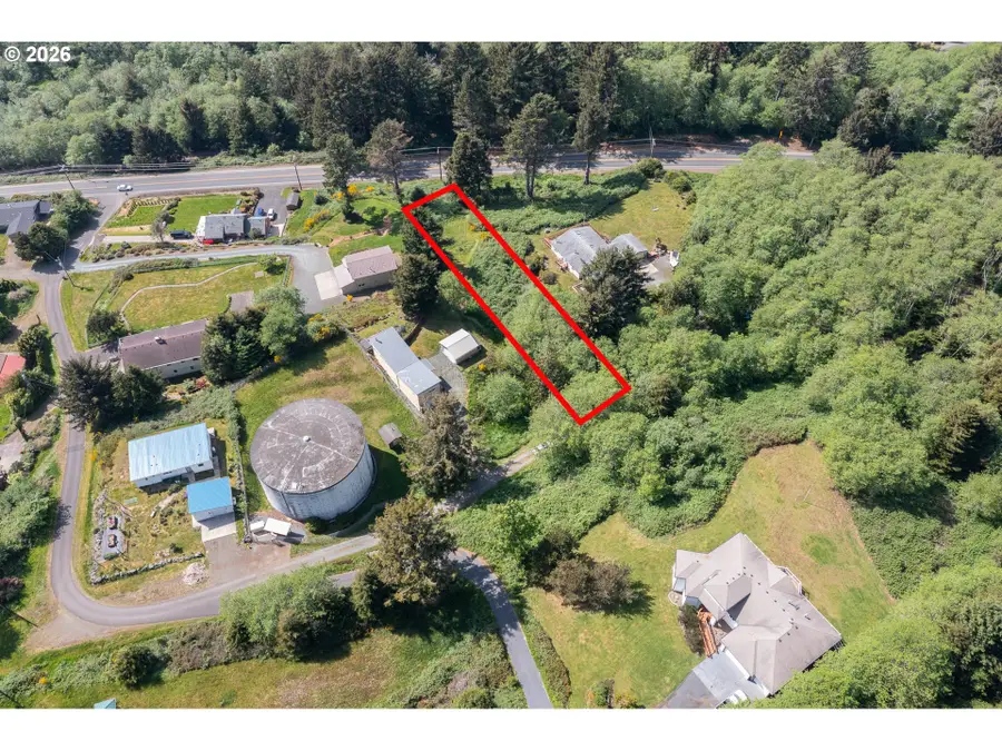 9740 Scenic View Dr, Rockaway Beach, OR 97136 - #3