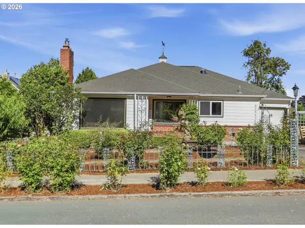 6010 S Corbett Ave, Portland, OR 97239