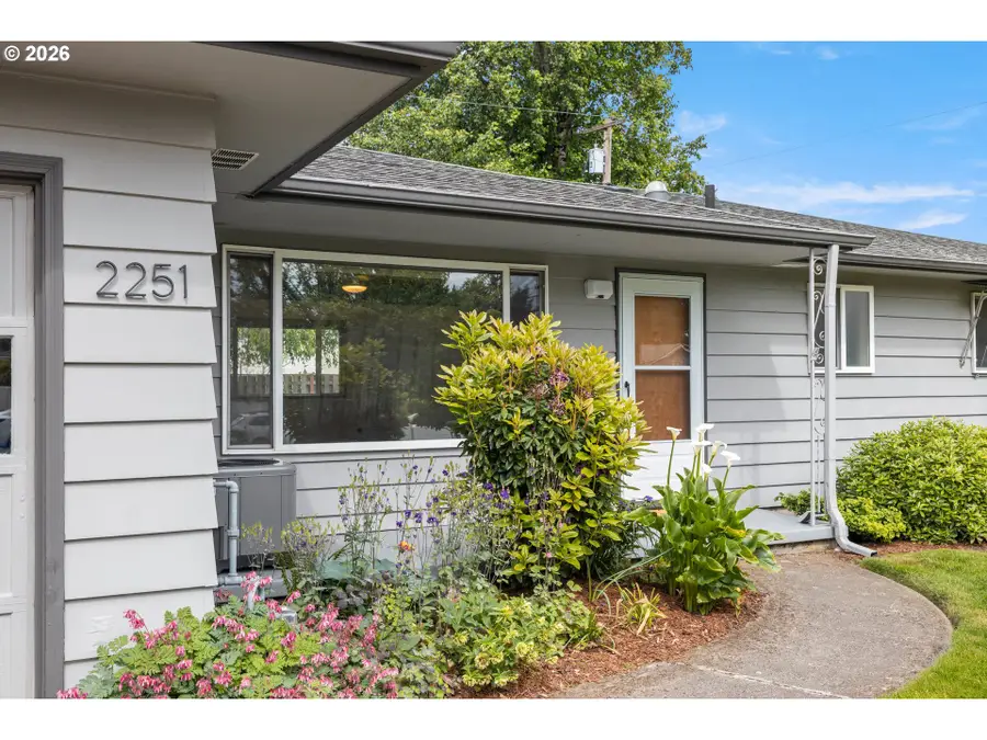 2251 NE 132nd Ave, Portland, OR 97230 - #3