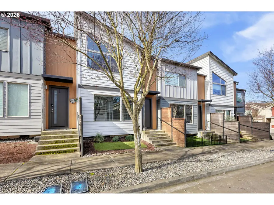 179 N 44th Pl, Ridgefield, WA 98642 - #3