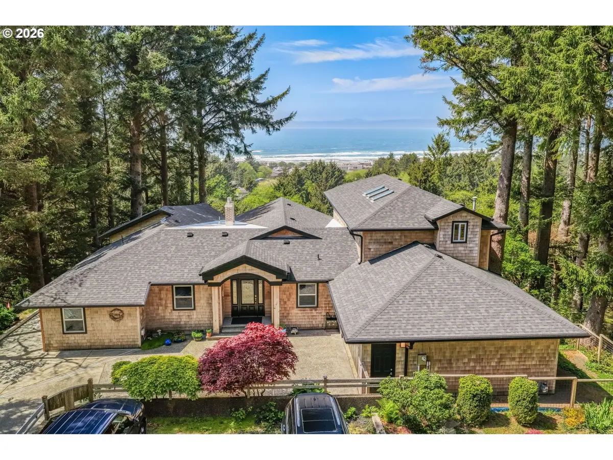 384 Sunset Blvd, Cannon Beach, OR 97110 - #1