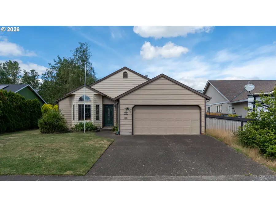 512 Pegasus Ct, Molalla, OR 97038 - #2