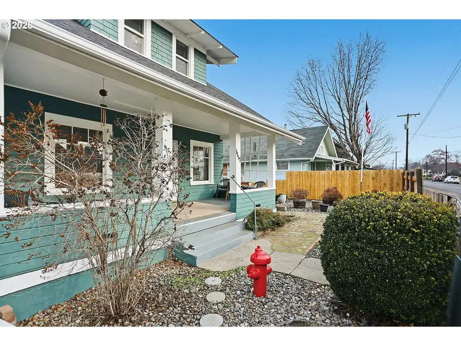1117 E 9th St, The Dalles, OR 97058 - Image #3