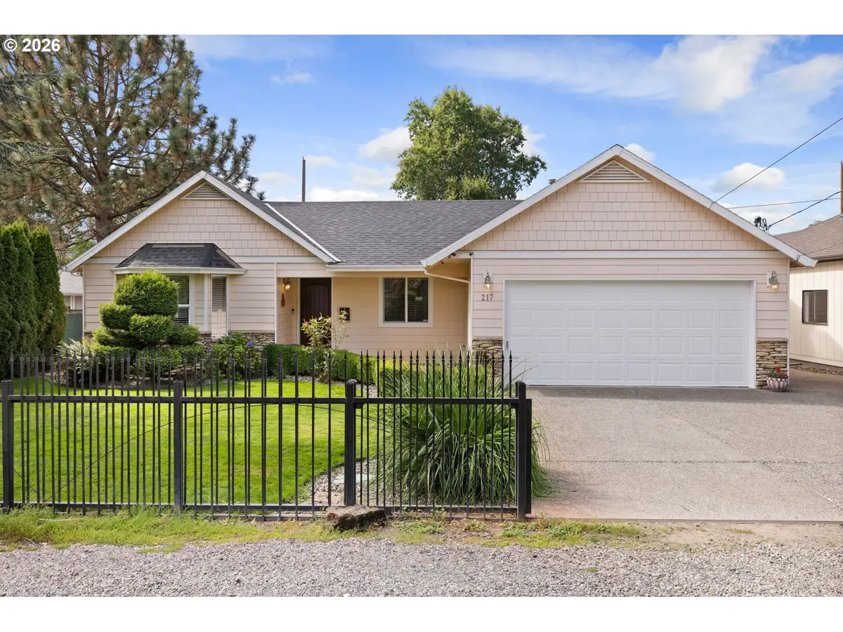 217 SE 90th Ave, Portland, OR 97216 - #1