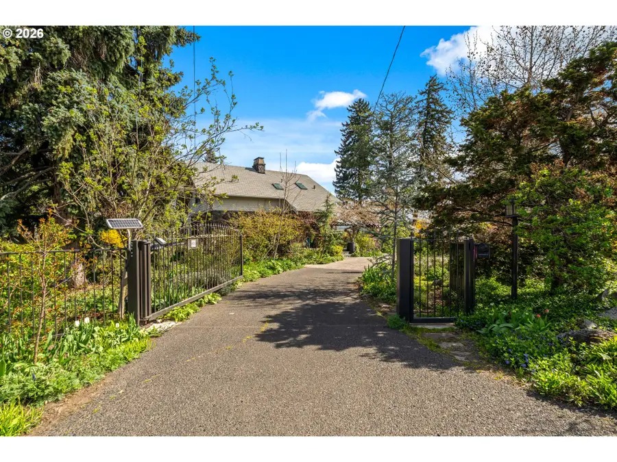 600 Garrison St, The Dalles, OR 97058 - #3