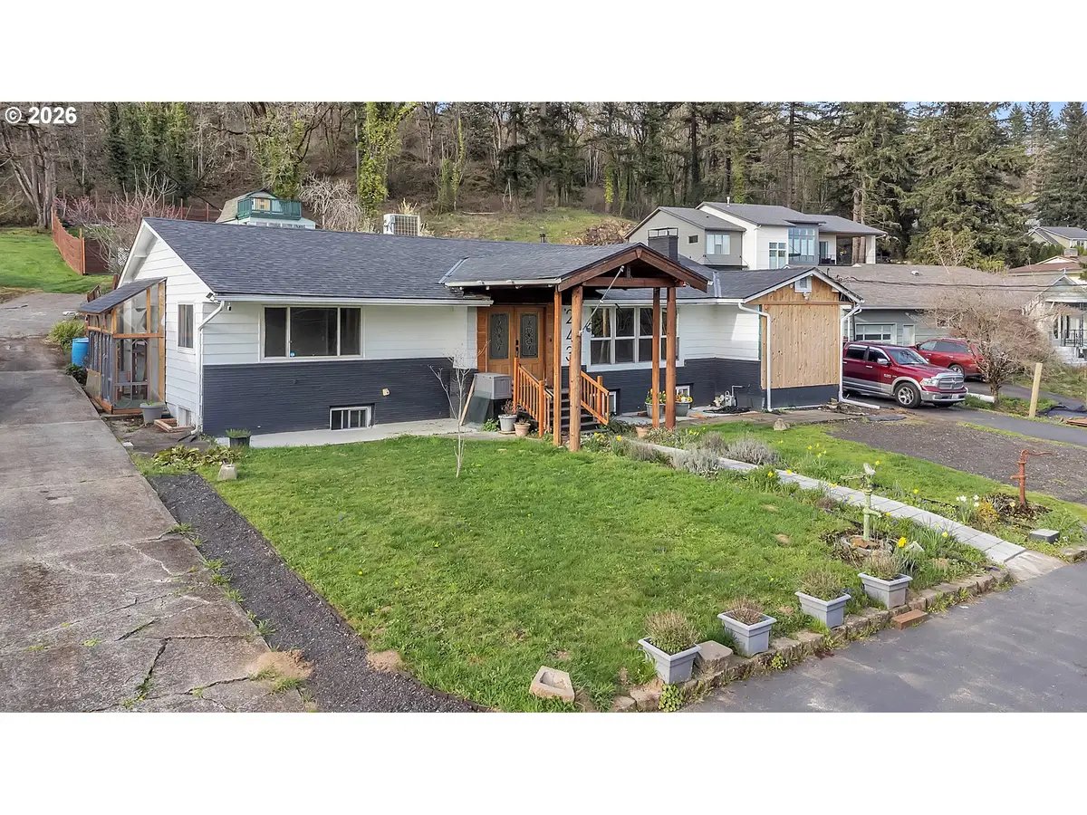 243 N Shepherd Rd, Washougal, WA 98671 - #1