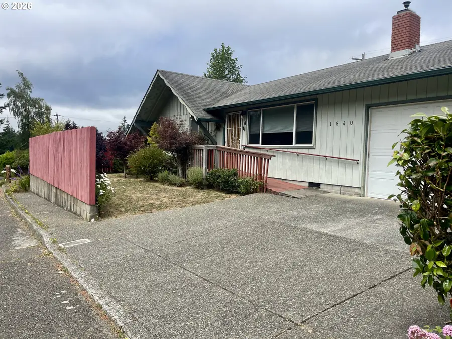 1840 Ocean Blvd, Coos Bay, OR 97420 - #2