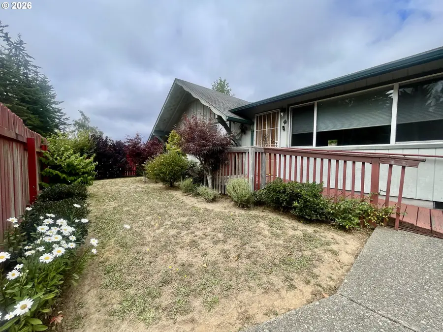 1840 Ocean Blvd, Coos Bay, OR 97420 - #3