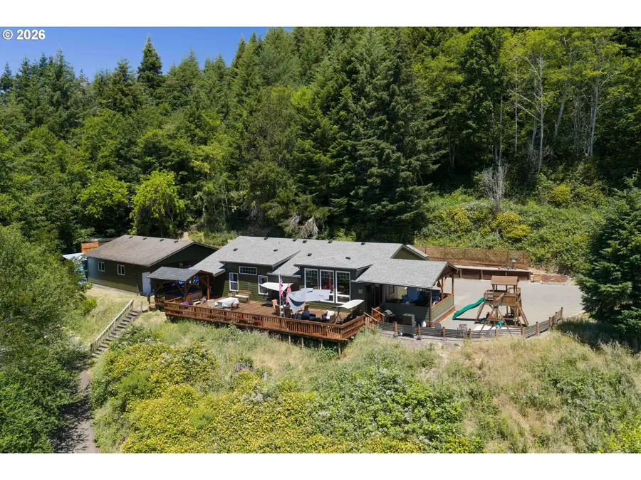 71535 Sunny Cove Rd, Lakeside, OR 97449 - #3