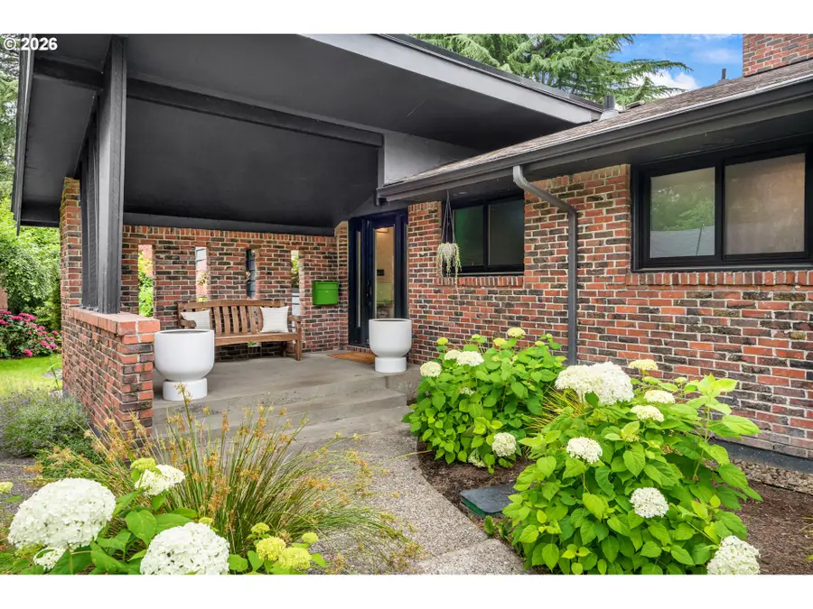 2802 SE Moreland Ln, Portland, OR 97202 - #2