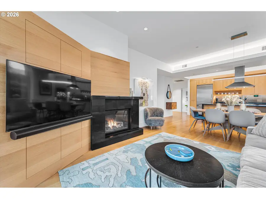 1001 NW Lovejoy St #208, Portland, OR 97209 - Image #3