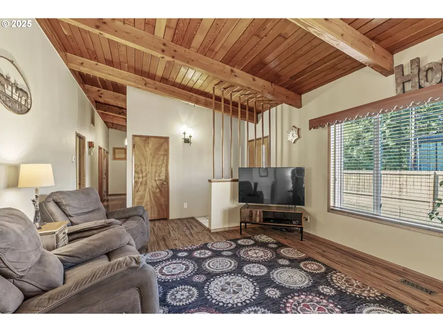 2022 42nd Ave, Longview, WA 98632 - Image #3