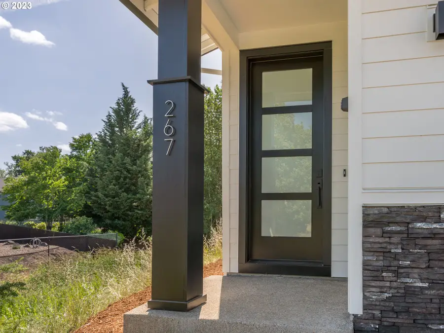 267 Sunday Dr, Creswell, OR 97426 - #2