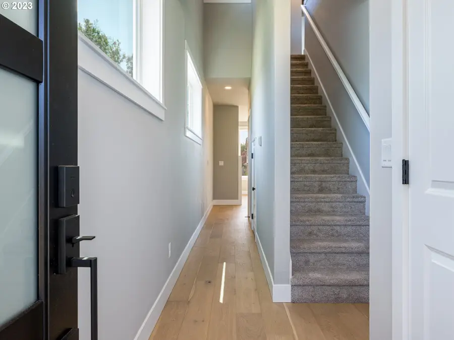 267 Sunday Dr, Creswell, OR 97426 - #3