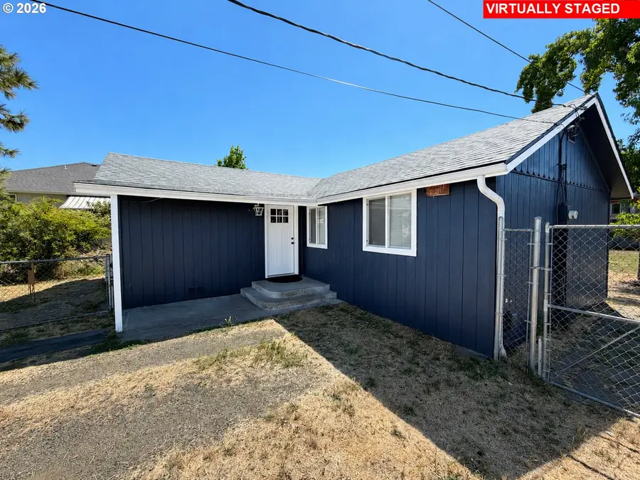 403 Happy Valley Rd, Roseburg, OR 97471 - #2