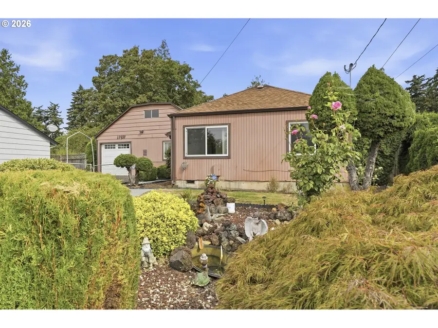 11833 SE Ash St, Portland, OR 97216 - #2