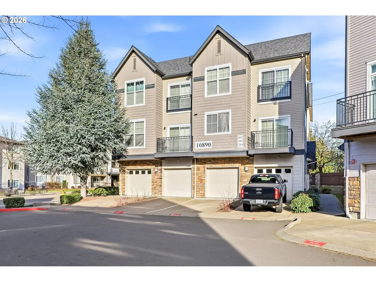 10890 NE Red Wing Way #102, Beaverton, OR 97006 - Image #1