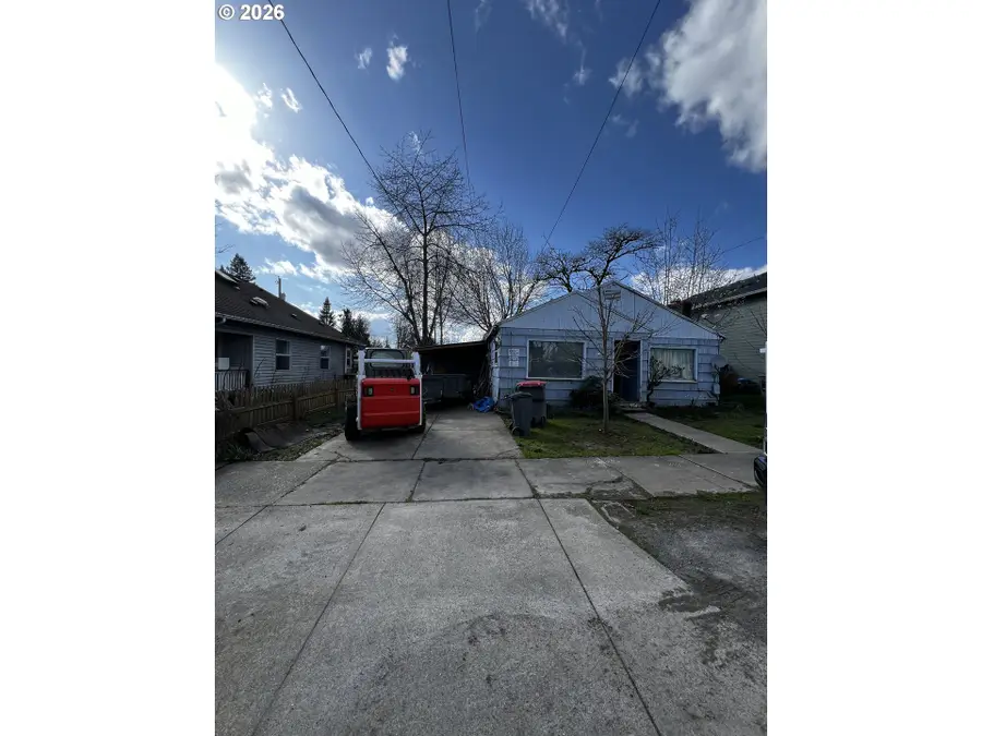 1215 NE Irvine St, McMinnville, OR 97128 - #2