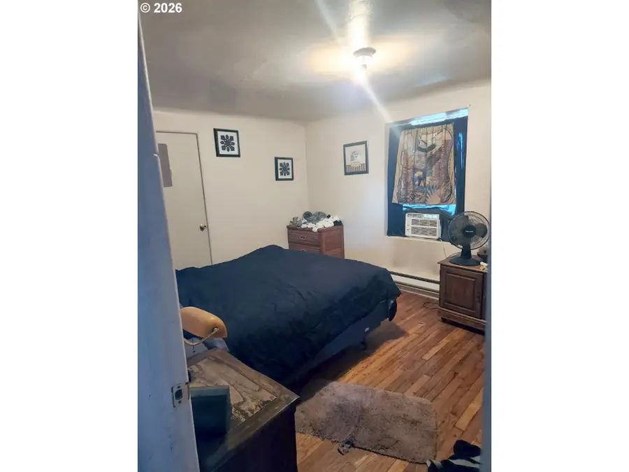 195 S 51st St, Springfield, OR 97478 - #3