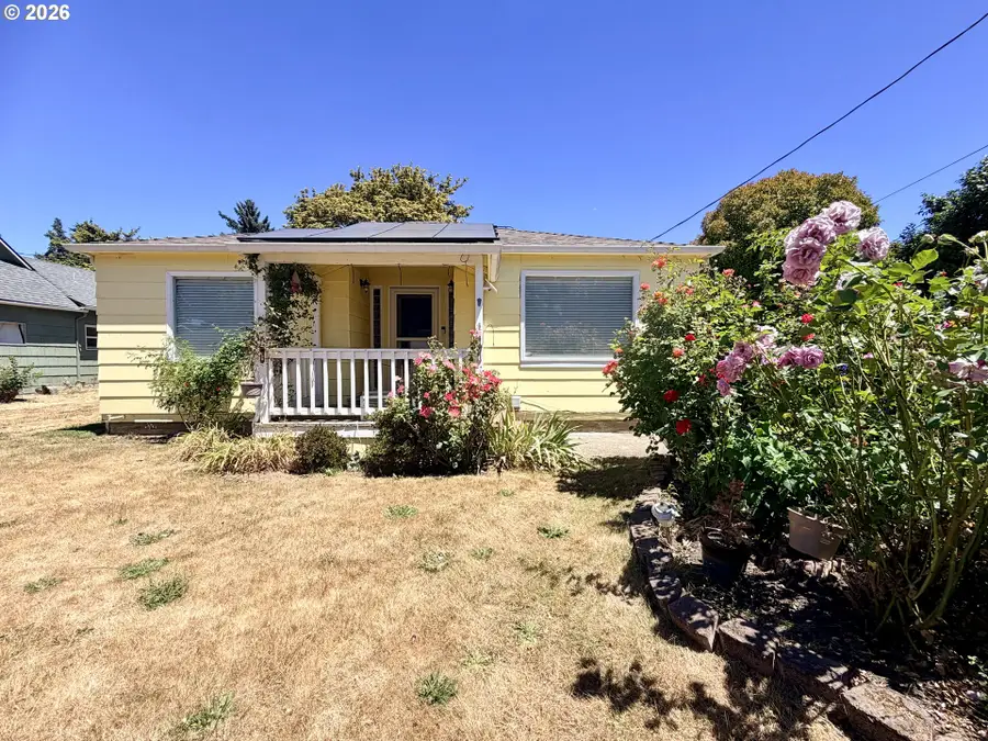 425 W Umpqua St, Roseburg, OR 97471 - #3