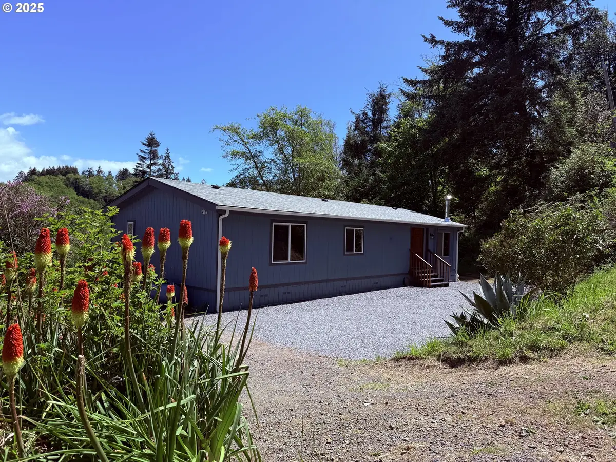 96134 Foxglove Way, Brookings, OR 97415 - #1