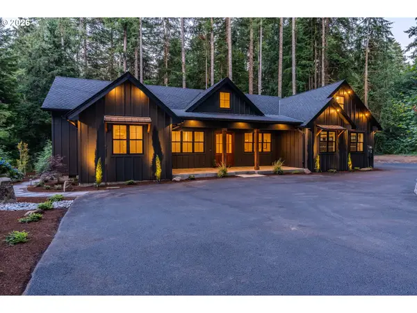 21054 E Country Club Rd, Brightwood, OR 97011