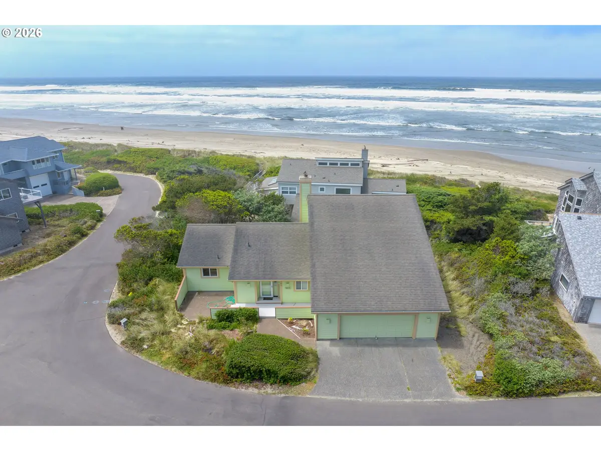 88878 Shoreline Dr, Florence, OR 97439 - #1