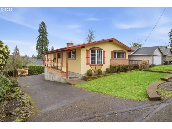 5525 Broadway St, WestLinn, OR 97068