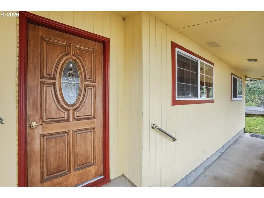 5525 Broadway St, West Linn, OR 97068 - #2