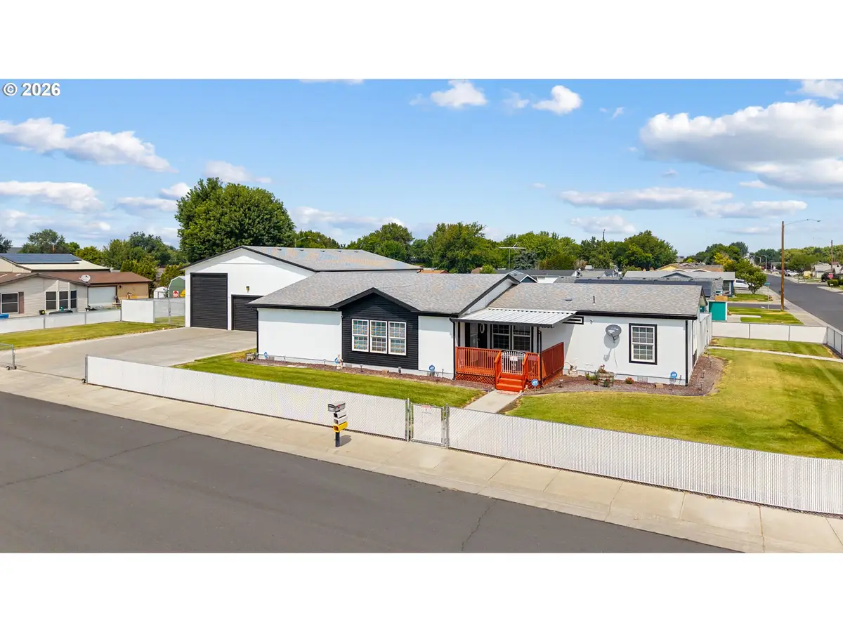 1530 W Brock Ave, Hermiston, OR 97838 - #1