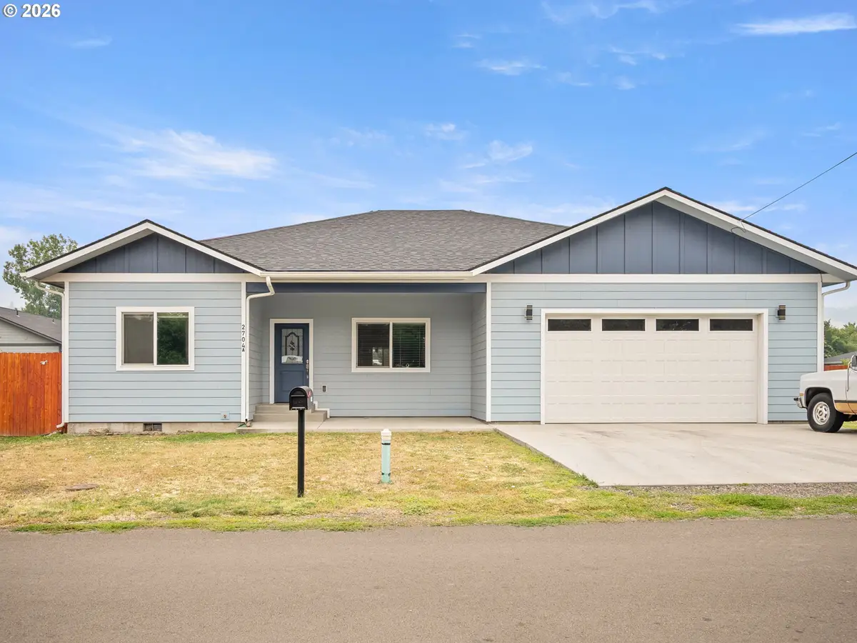 2704 N Greenwood St, La Grande, OR 97850 - #1